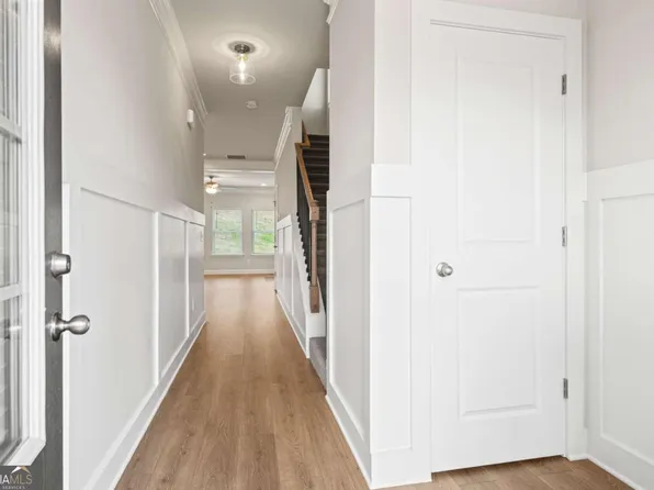 5577 Keswick Dr, Flowery Branch, GA 30542