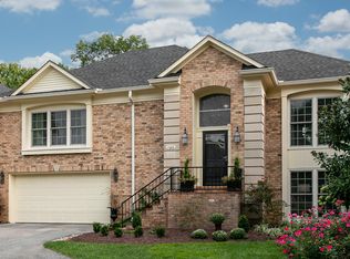 1206 Creighton Hill Rd, Windy Hills, KY 40207