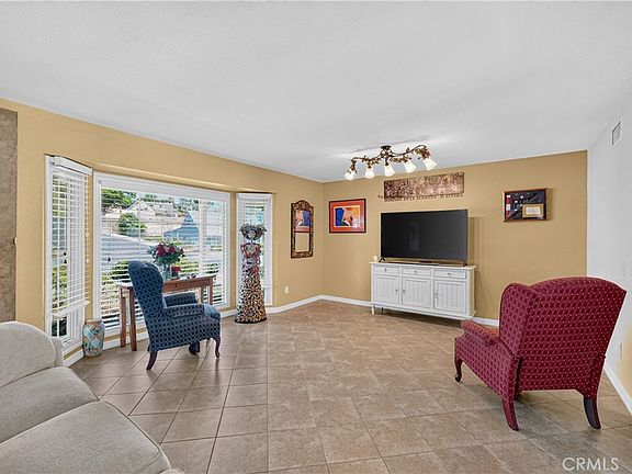 5th image of 5444 Peacock Ln