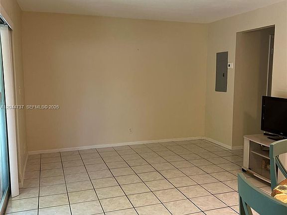 5th image of 3745 SW 59th Ave #124