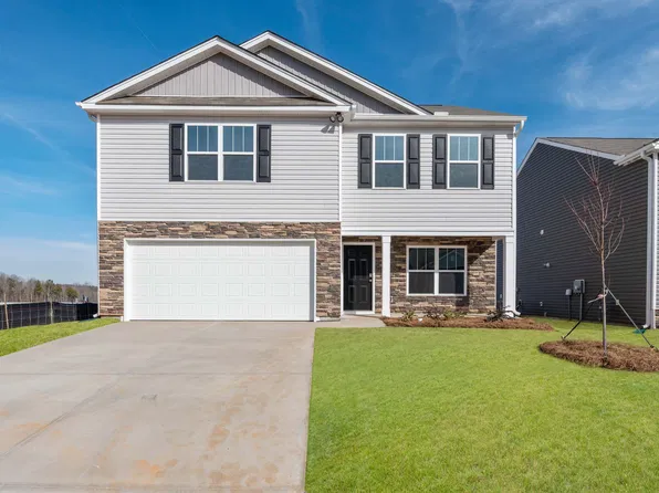455 Valencia Cir, Wellford, SC 29385