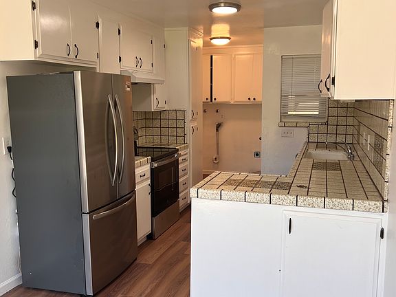 2nd image of 882 Gale Dr #882