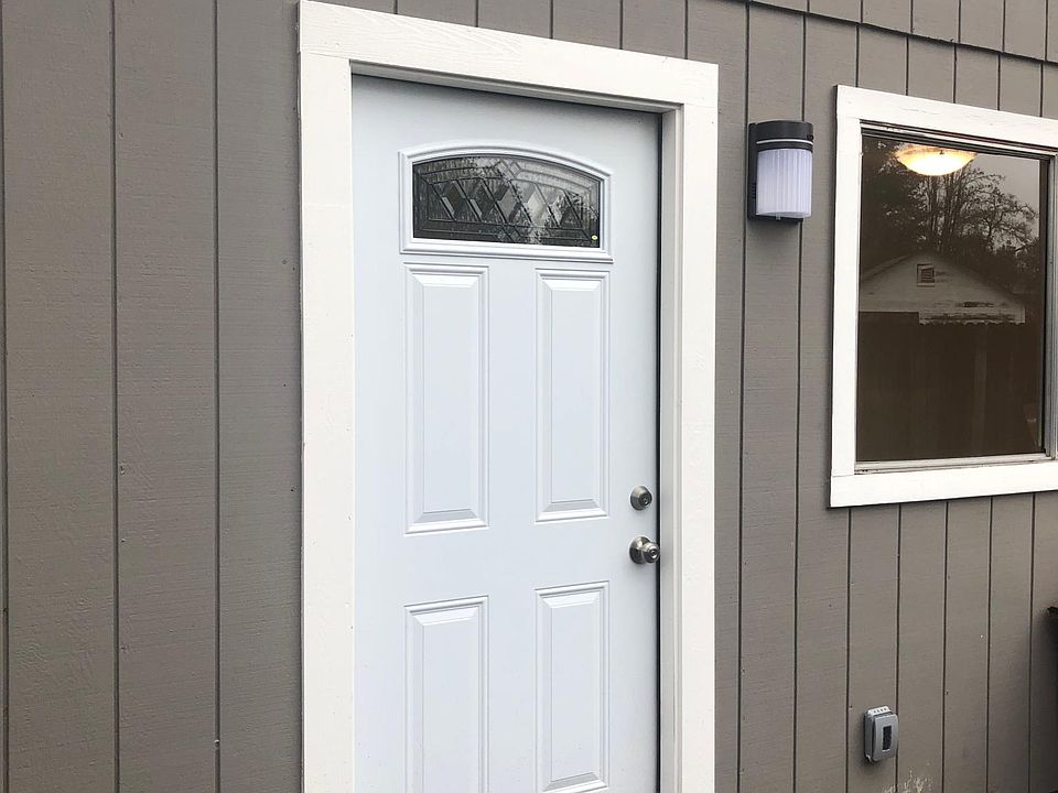 1st image of 1519 Spruce Way