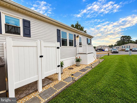5th image of 34205 River Rd #143