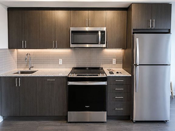 2nd image of 2550 Simcoe St N #2508