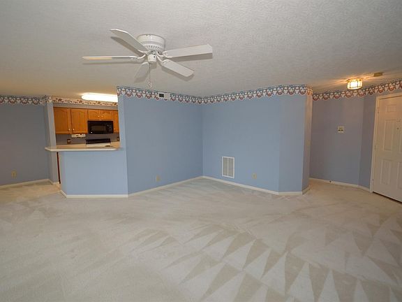 3rd image of 4375 N Shore Dr