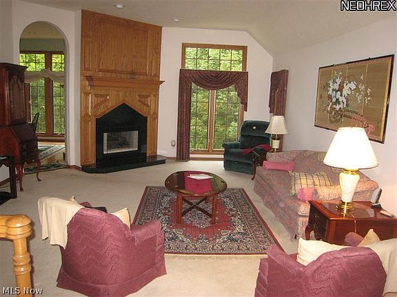 5th image of 2711 Carriage Hill Ln