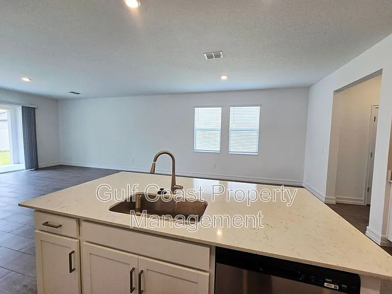 11757 71st Ave E — Photo 11