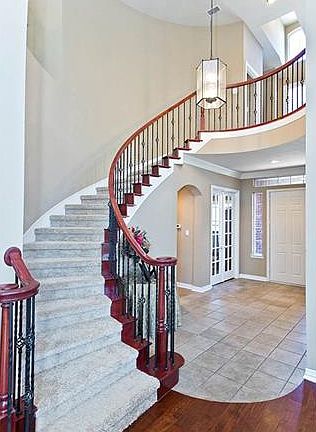 4th image of 2133 Long Branch Dr