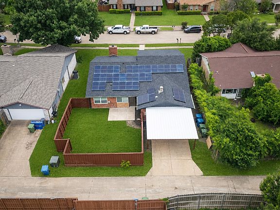 2nd image of 2211 Red Bluff Dr