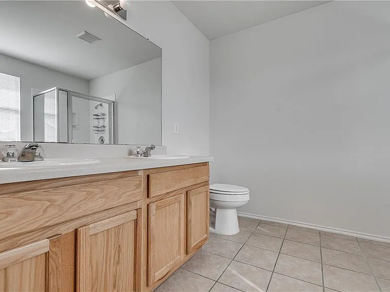 602 Golden Gate Dr — Photo 15