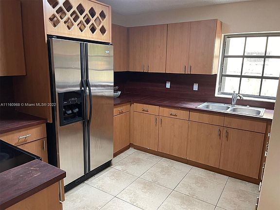 4th image of 5248 NW 193rd Ln #4