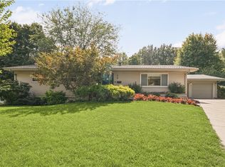 76 Country Club Dr, Danville, IL 61832