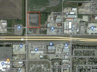 1530 N 55th St, Grand Forks, ND 58203