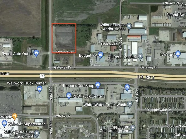 1530 N 55th St, Grand Forks, ND 58203