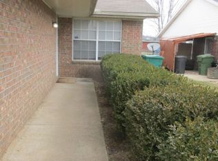 831 E Rachel Ln, Rogers, AR 72758