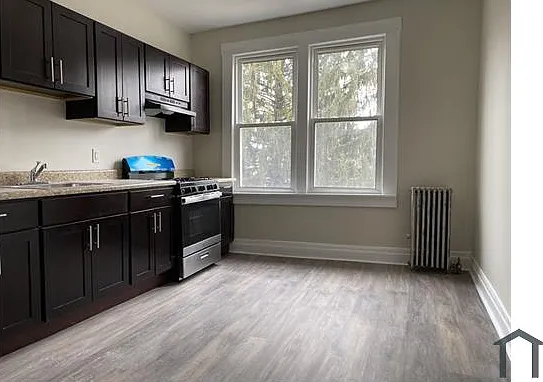 49 Fabyan Pl #1L — Photo 4