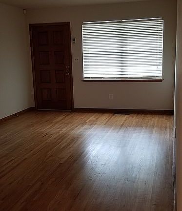 4th image of 807 N Dogwood St