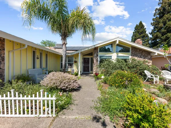 3395 Meadow Way, Rocklin, CA 95677