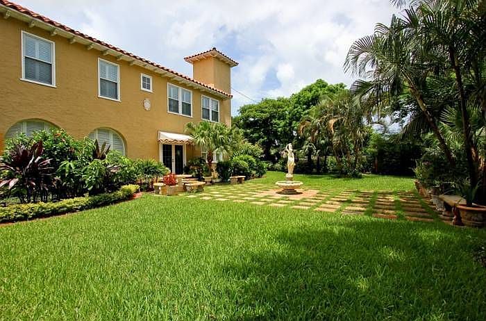 side yard
