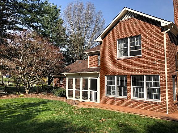 5th image of 6109 Tall Oaks Dr