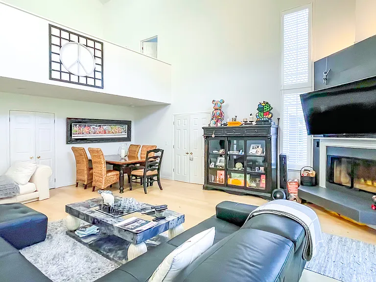 20 Hubbard Ln #106 — Photo 6