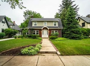 2314 Clinton Pl, Rockford, IL 61103