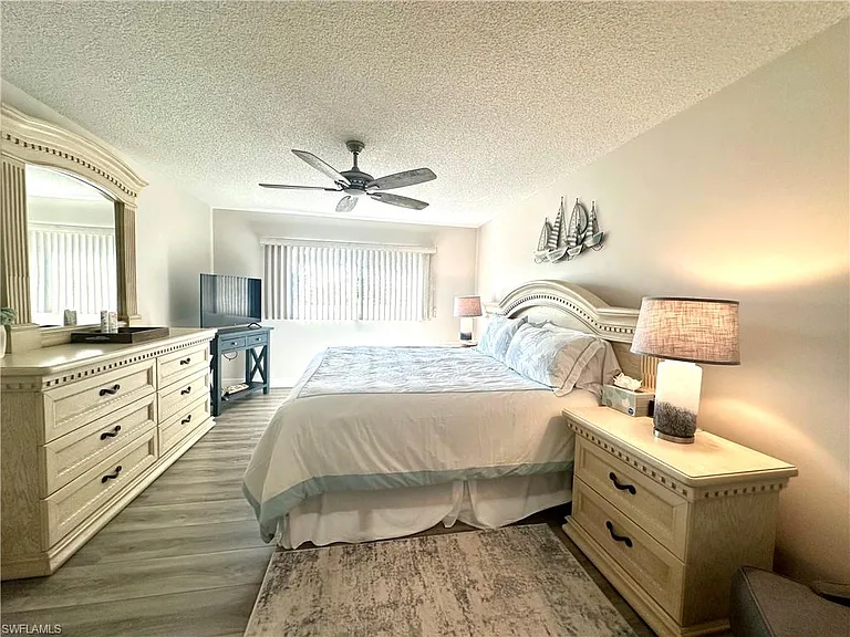 555 Park Shore Dr #B-311 — Photo 18