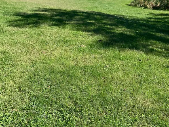 1 W 1st St, Fairfield, KY 40020