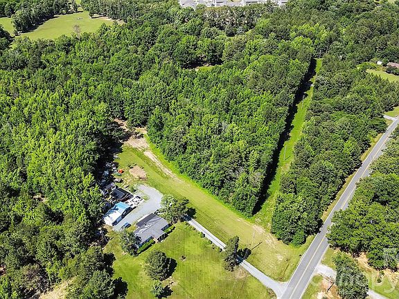 2nd image of 4919 Myers Rd