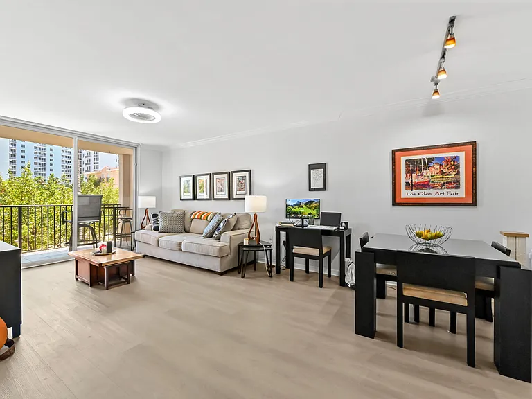 1801 N Flagler Dr #308 — Photo 3