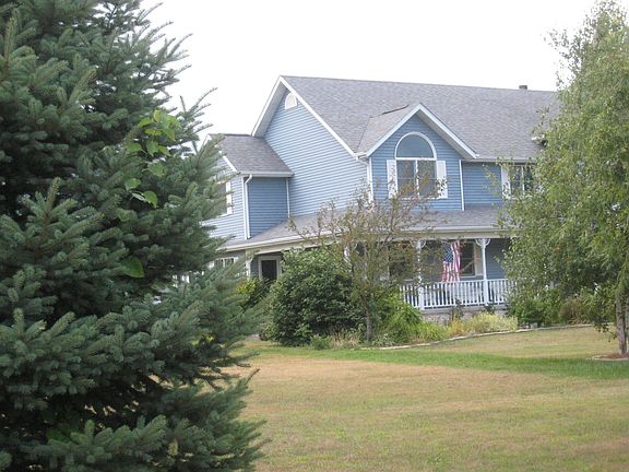 Mature Trees line lot