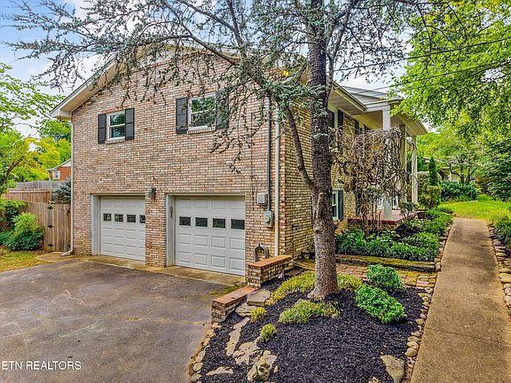 2nd image of 104 Suffolk Dr