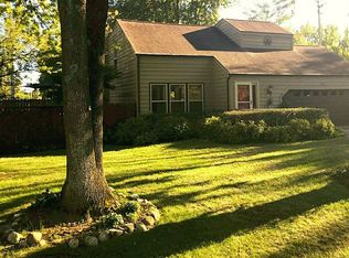 101 Cherry Dr, Mount Vernon, IL