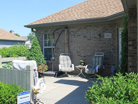 2nd image of 5813 Willow Lake Dr