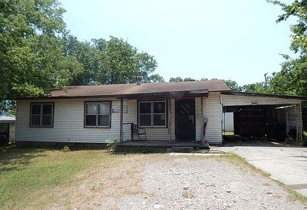1st image of 1115 W Tahlequah Ave
