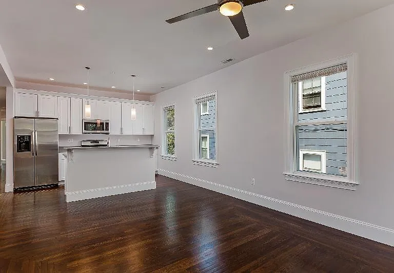 9 Oswald St #2 — Photo 3