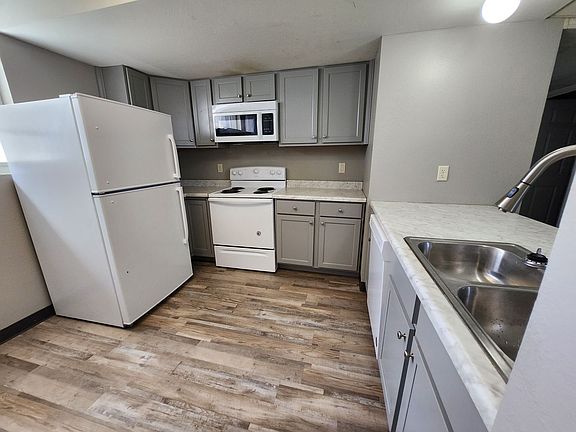5th image of 701 S Western Ave #101