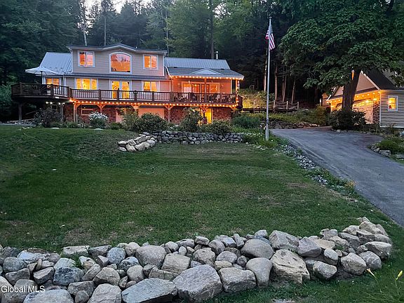 3rd image of 1141 North Shore - L26 Road