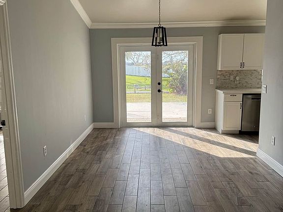 4th image of 2800 NE 2nd Ave
