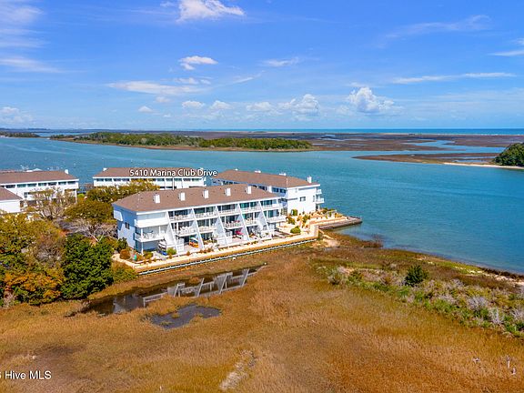 3rd image of 5410 Marina Club Drive