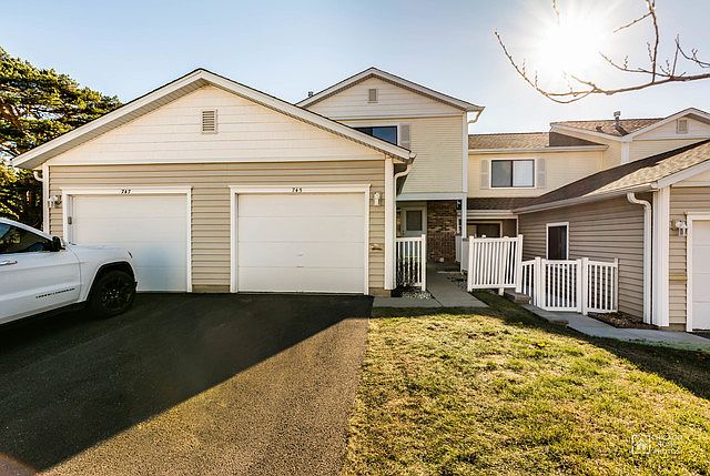 1st image of 745 Whitesail Dr