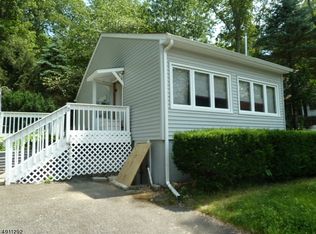 71 N Lyons Rd, Oak Ridge, NJ 07438