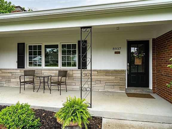 4th image of 8937 Blossom Dr