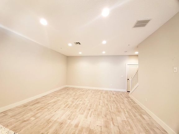 3rd image of 2233 E Kaley Ave APT 7