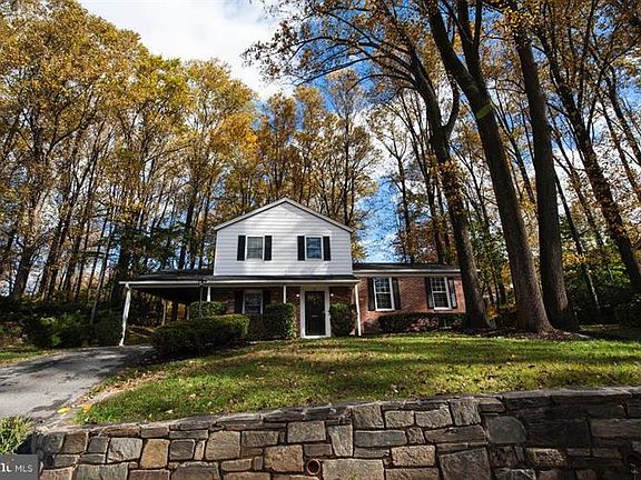 2nd image of 6 Hawthorn Ct