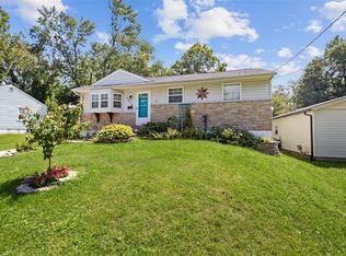 3556 High Dr, Saint Ann, MO