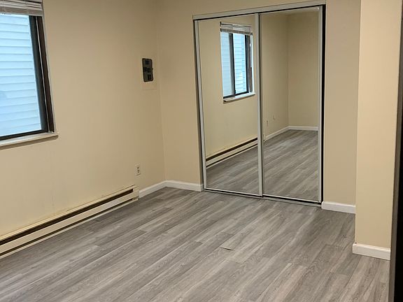 2nd image of 508 E Buchtel Ave #2B