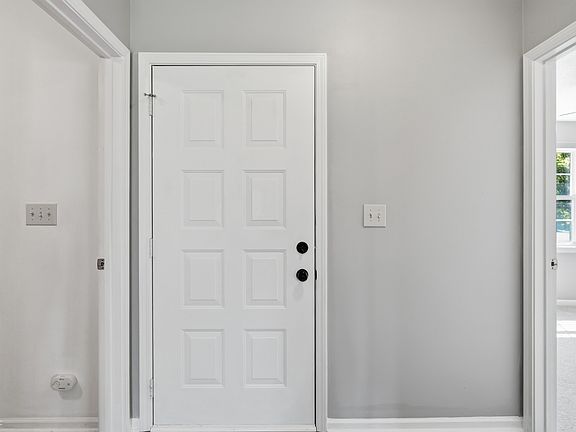 5th image of 2410 S Brandywine Ln