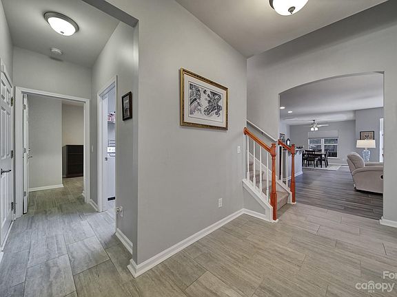4th image of 8048 Pawleys Ct